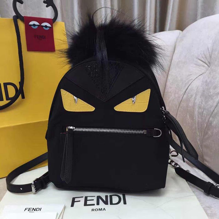 FENDI芬迪 黑色女款雙肩包 狐狸毛和山羊毛毛冠  fd1837