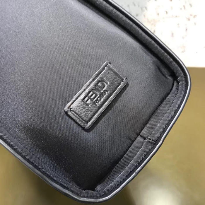 FENDI芬迪 優質尼龍購物袋 雙手提 內部附帶小口袋 8252  fd1839