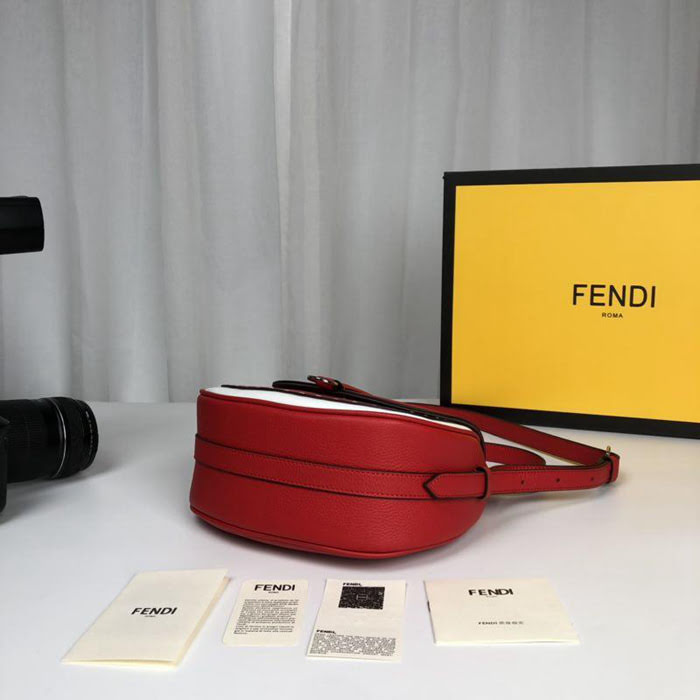 FENDI芬迪 原單爆款 休閒時尚 小斜挎馬鞍包  fd1874