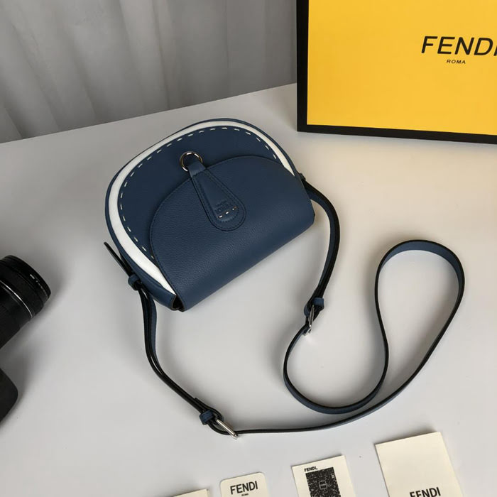 FENDI芬迪 原單爆款 休閒時尚 小斜挎馬鞍包  fd1875