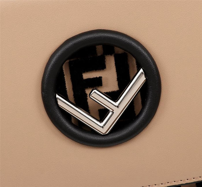 FENDI芬迪 FENDI KAN I手袋 飾以最新FENDI F LOGO 經典雙F圖案 可斜背或手拿  fd1896
