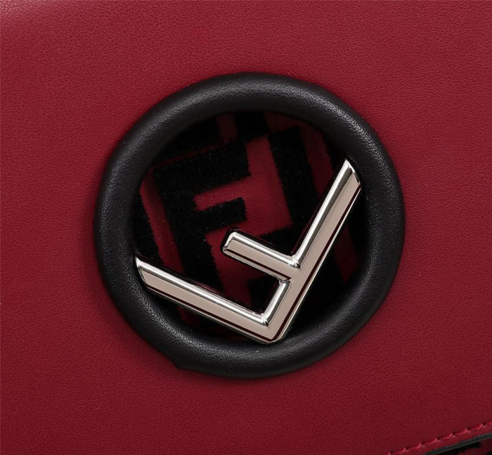 FENDI芬迪 FENDI KAN I手袋 飾以最新FENDI F LOGO 經典雙F圖案 可斜背或手拿  fd1897