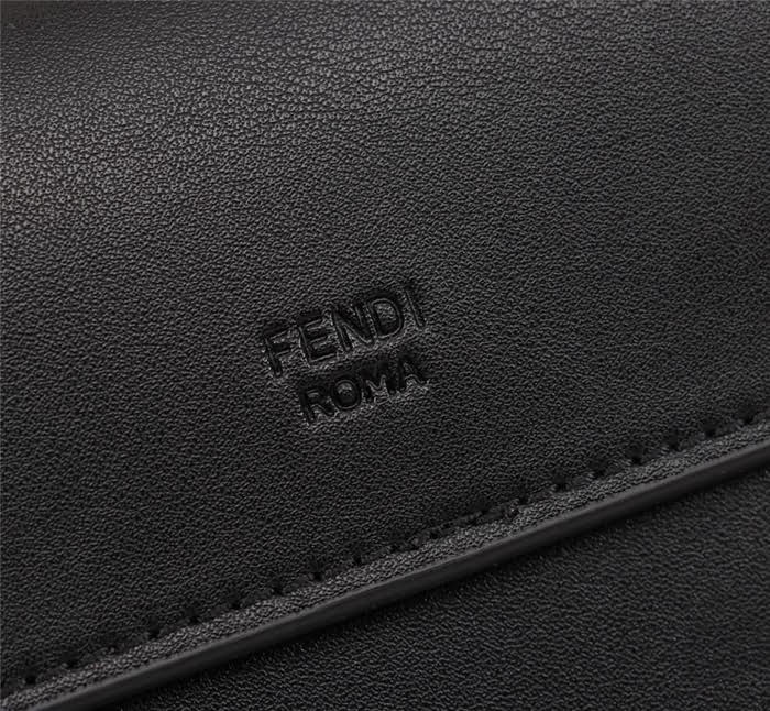 FENDI芬迪 FENDI KAN I手袋 飾以最新FENDI F LOGO 經典雙F圖案 可斜背或手拿  fd1898