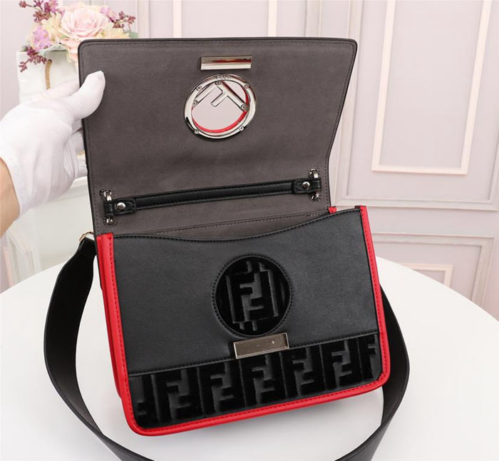 FENDI芬迪 FENDI KAN I手袋 飾以最新FENDI F LOGO 經典雙F圖案 可斜背或手拿  fd1898