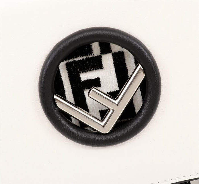 FENDI芬迪 FENDI KAN I手袋 飾以最新FENDI F LOGO 經典雙F圖案 可斜背或手拿  fd1900