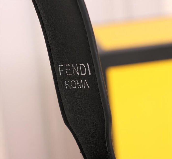 FENDI芬迪 雙F經典款 Fendi MINI BUCKET 字母繡 可手提 亦可斜挎  fd1923