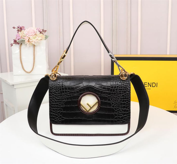 FENDI芬迪 新款 FENDI KAN I 時尚手提肩背包  fd1926
