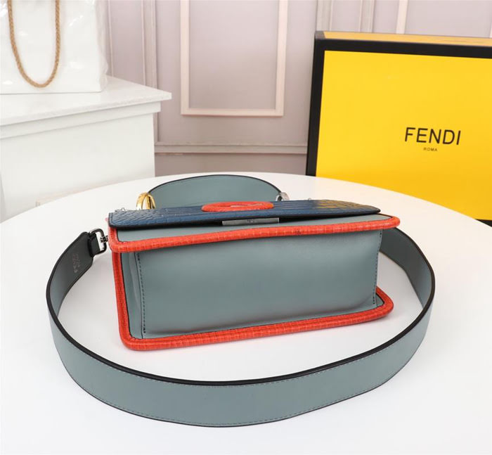 FENDI芬迪 新款 FENDI KAN I 時尚手提肩背包  fd1927