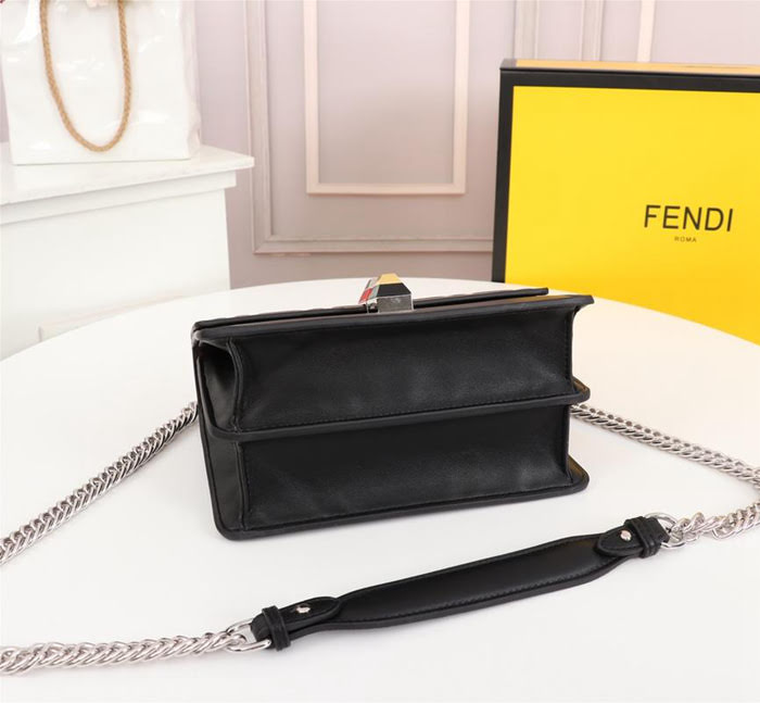 FENDI芬迪 全新長方形Logo模式 滿滿的F字母 鏈條斜背包 8826小號  fd1938