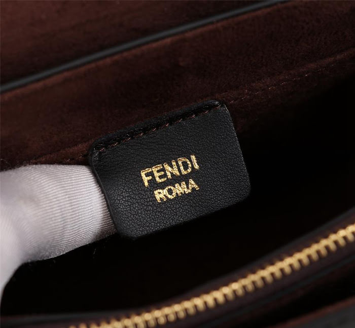 FENDI芬迪 全新長方形Logo模式 滿滿的F字母 鏈條斜背包 8826小號  fd1938