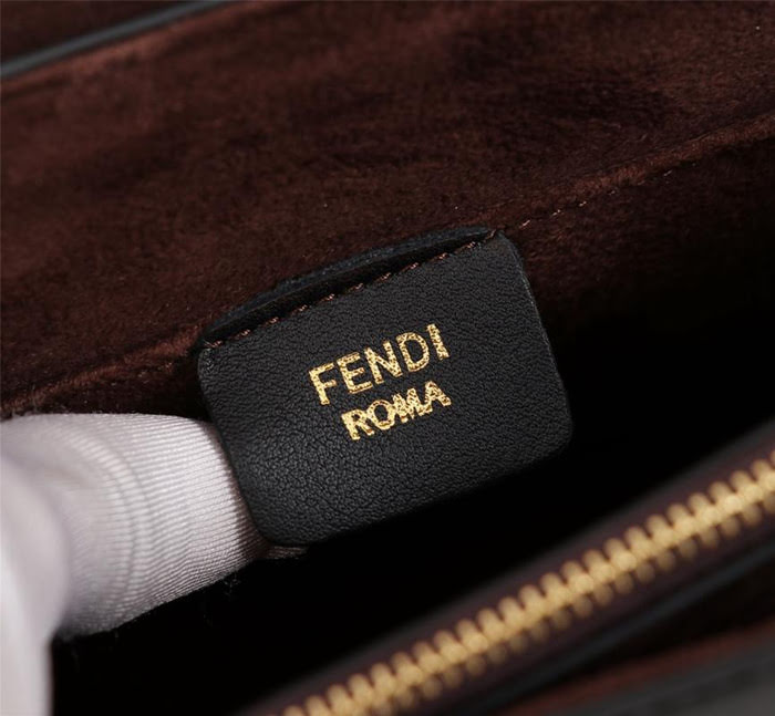 FENDI芬迪 全新長方形Logo模式 滿滿的F字母 鏈條斜背包 8826小號  fd1939