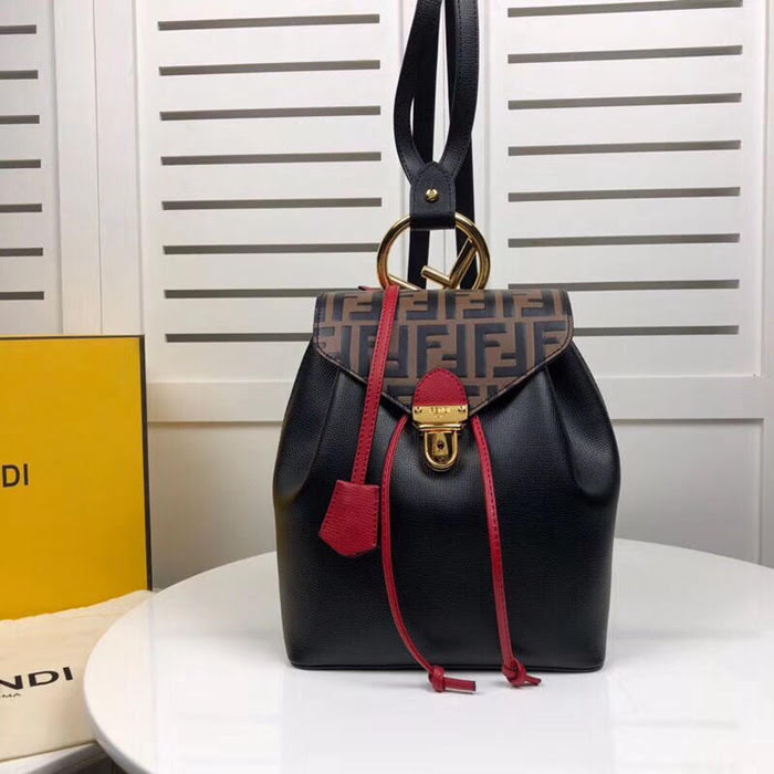 FENDI芬迪 ZAINO F logo雙肩包 插扣式的鎖扣 時尚女款背包  fd1951