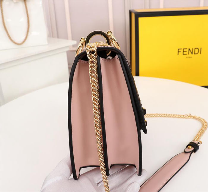 FENDI芬迪 小號 最新FENDI MANIA膠囊系列 撞色皮拼接裝飾 個性LOGO大印花 手提肩背包  fd1954