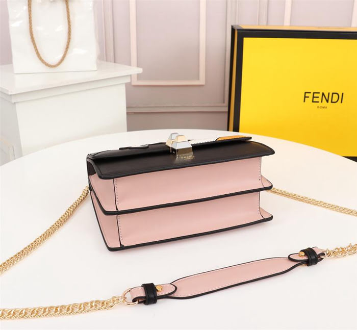 FENDI芬迪 小號 最新FENDI MANIA膠囊系列 撞色皮拼接裝飾 個性LOGO大印花 手提肩背包  fd1954