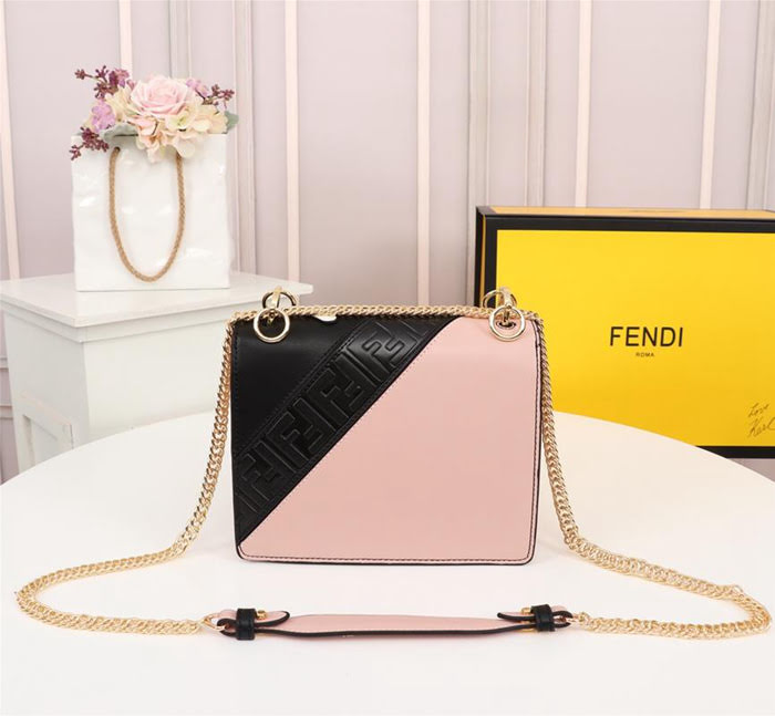FENDI芬迪 小號 最新FENDI MANIA膠囊系列 撞色皮拼接裝飾 個性LOGO大印花 手提肩背包  fd1954