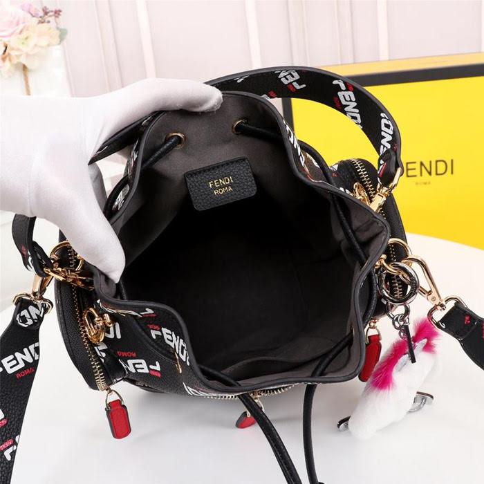 FENDI芬迪 新款 正品複製 FENDI Mon Treason水桶包 藍色Fendi Mania印花圖案  fd1960