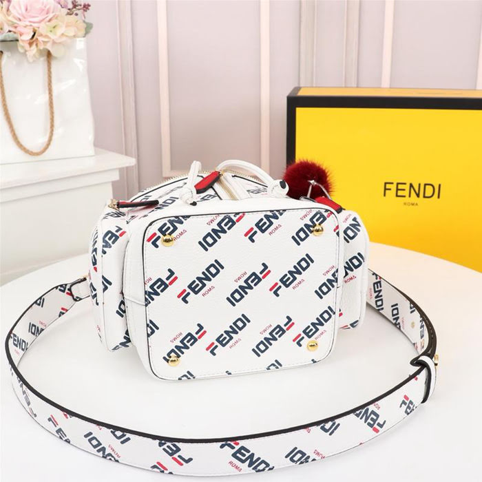 FENDI芬迪 新款 正品複製 FENDI Mon Treason水桶包 藍色Fendi Mania印花圖案  fd1961