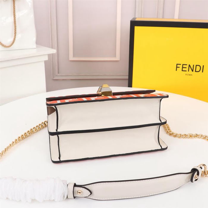 FENDI芬迪 小號新色 滿滿的F字母 全新長方形Logo 手提肩背包 8826  fd1963