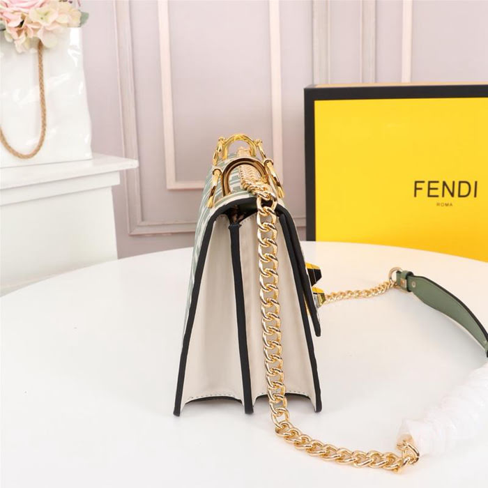 FENDI芬迪 小號新色 滿滿的F字母 全新長方形Logo 手提肩背包 8826  fd1965