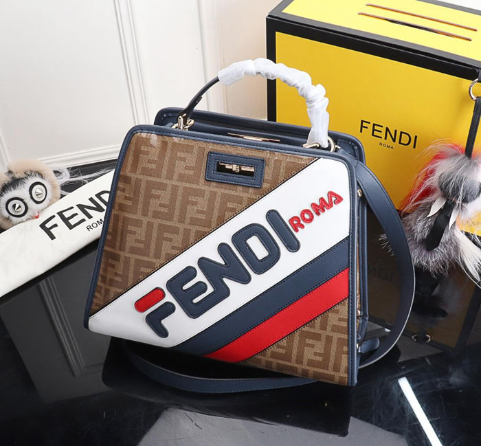 FENDI芬迪 大號 PEEKABOO DEFENDER 包套 定制化Fendi Mania字樣 手提肩背包  fd1989