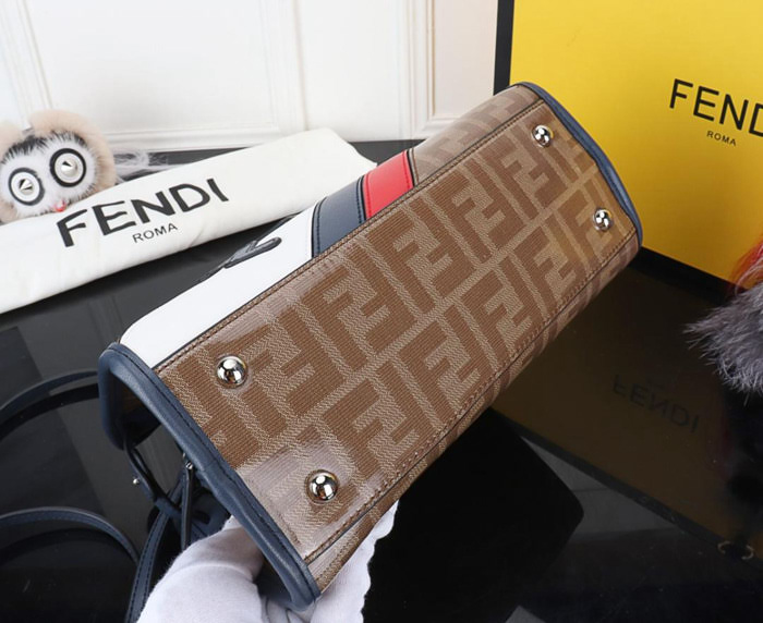 FENDI芬迪 大號 PEEKABOO DEFENDER 包套 定制化Fendi Mania字樣 手提肩背包  fd1990