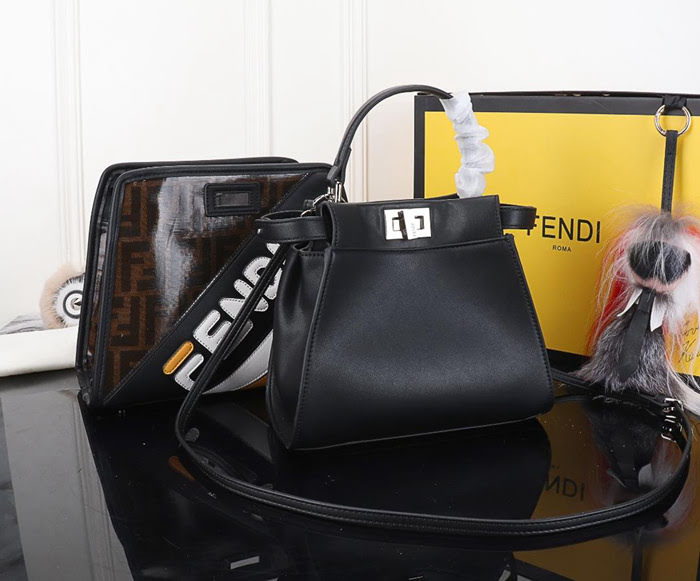 FENDI芬迪 大號 PEEKABOO DEFENDER 包套 定制化Fendi Mania字樣 手提肩背包  fd1991