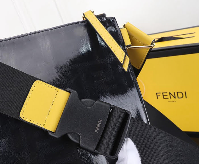 FENDI芬迪 最新火爆款 芬迪小斜小巧手袋 棕色FF主題圖案斜背包 7707  fd1995