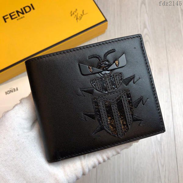 FENDI短夾錢包 19年春夏季最新手包 小摔牛皮 芬迪對折錢包  fdz2145