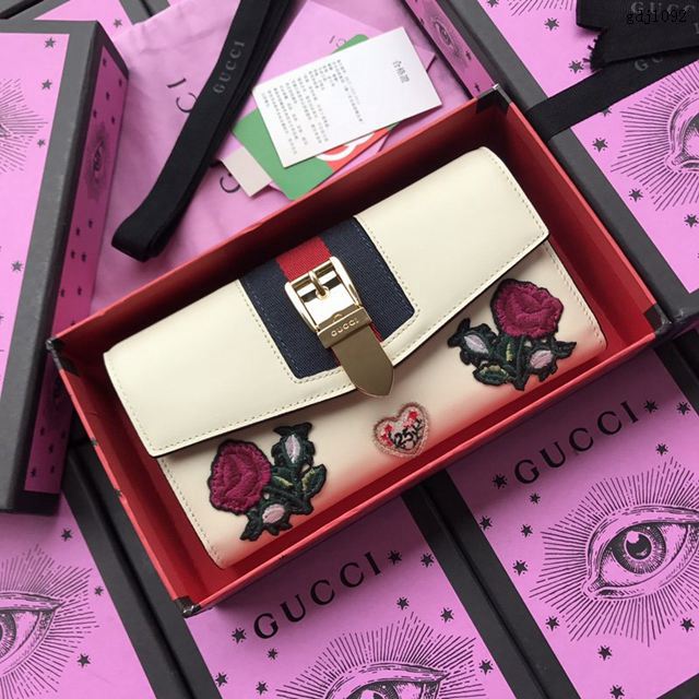 Gucci錢包 古馳新款Sylvie長夾翻蓋皮夾 Gucci女款短錢包 476081黑色全皮  gdj1097