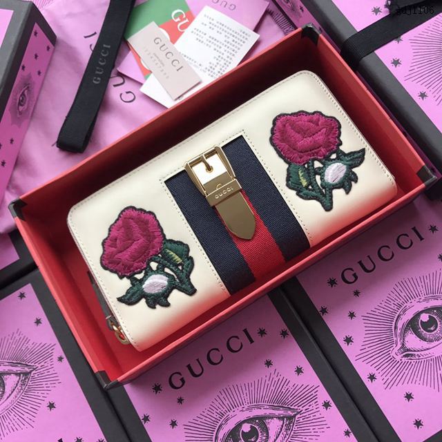 Gucci錢包 古馳新款拉鏈女錢包 瑪格麗特皇后拉鏈包系列 476069pvc紅  gdj1111