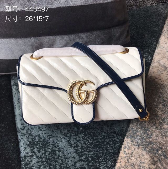 Gucci女包 古馳新款手袋 GG1955馬銜扣款型小號手提包 621220 棕膠  gdj1138