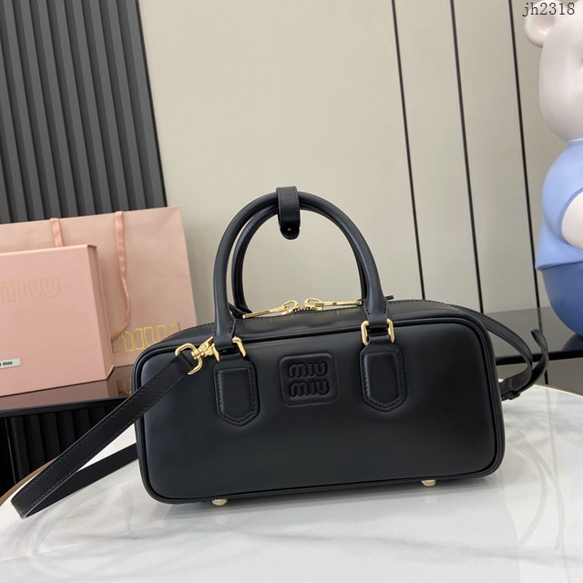 miumiu專櫃繆繆最新款Arcadie牛皮革中號保齡球手提包斜挎包 jh2318型號：5BB148