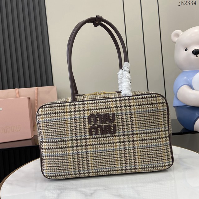 miumiu專櫃繆繆最新款原廠羊毛千鳥格公事包 jh2334型號：5bb117，5bb163
