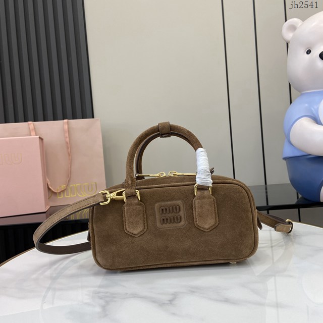 miumiu繆繆專櫃最新款絨面牛皮保齡球包手提肩背包 jh2541型號：5BB142