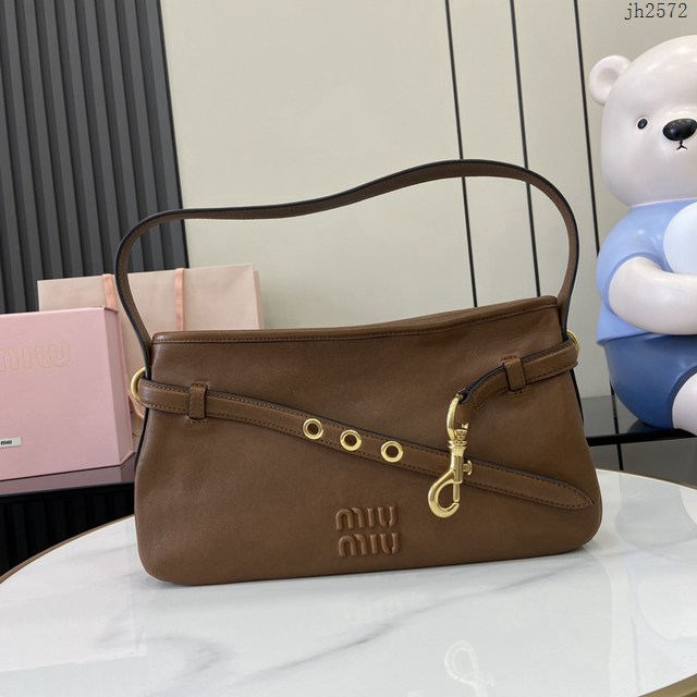 miumiu繆繆專櫃最新款爆款腋下中古包肩背女包 jh2572型號：5BC182