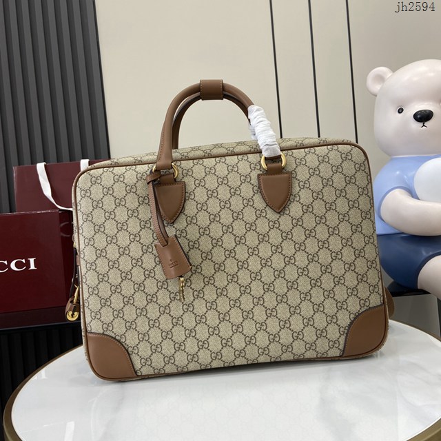 Gucci專櫃古馳最新款Emblem系列男士手提公事包 jh2594型號：821149