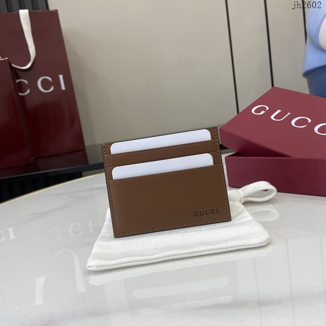 Gucci專櫃古馳最新款Emblem系列雙折卡片夾卡包名片夾 jh2602型號：818952