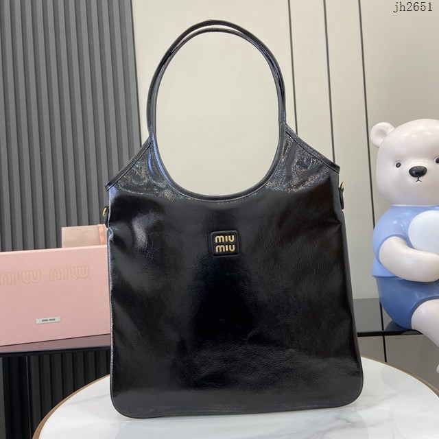 MIU MIU專櫃繆繆最新款Naplak漆面羊皮革托特包 jh2651型號：5BG231