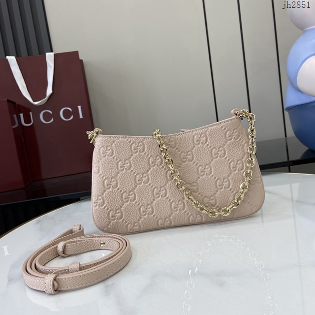 Gucci專櫃古馳最新款Emblem系列超迷你肩背包鏈條女包 jh2851型號：815278