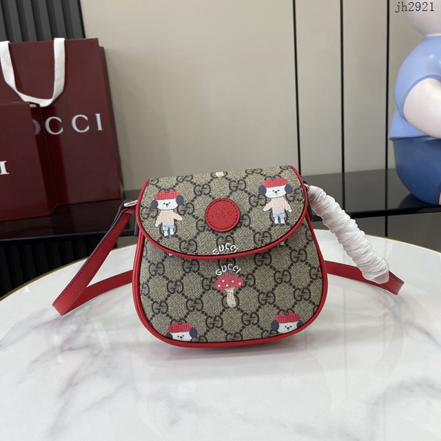 Gucci專櫃古馳2025早春兒童系列最新款動物印花下挎包 jh2921型號：814014