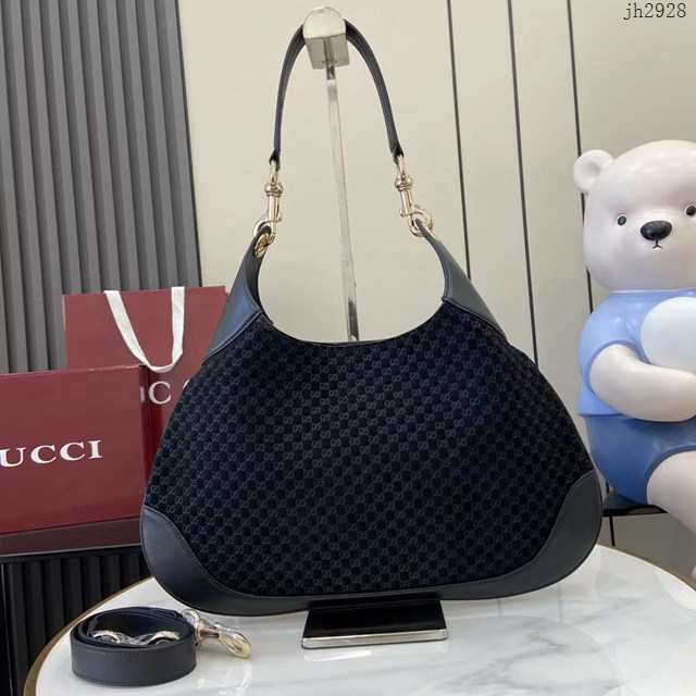 Gucci專櫃古馳最新款Body雙鎖扣肩背包 jh2928型號：834981