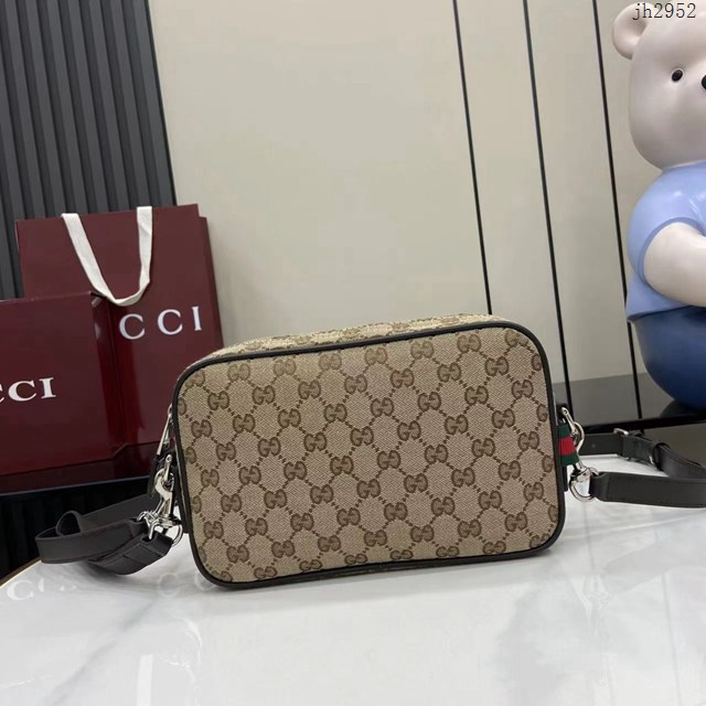 Gucci專櫃古馳最新款小號男士單肩斜挎包 jh2952型號：834802
