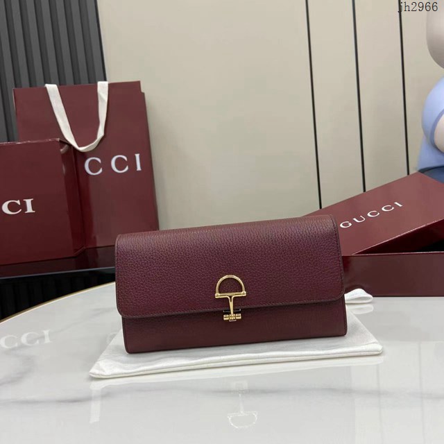 Gucci專櫃古馳最新款Softbit系列大號半馬銜扣翻蓋長錢包 jh2966型號：828147