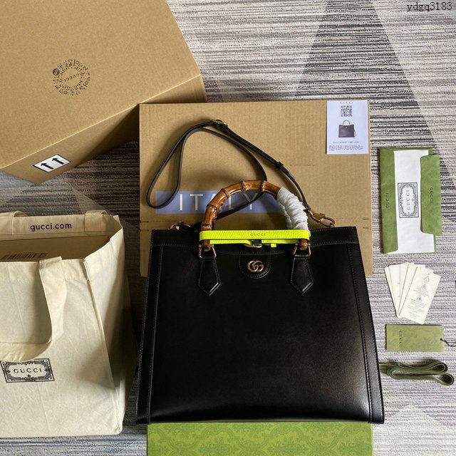 Gucci新款包包 古馳新款竹節手提包 螢光色扣帶 Gucci黑色色全皮大號托特包 655658  ydg3183