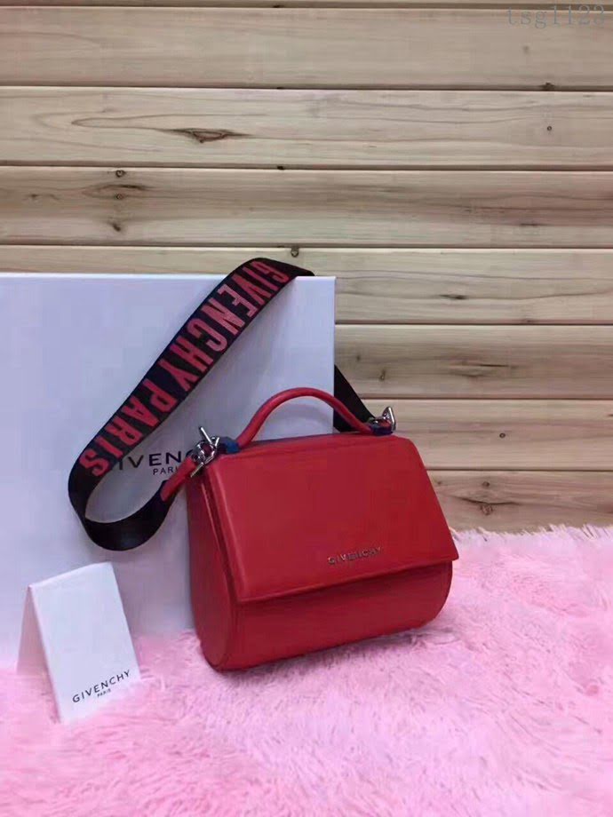 GlVENCHY紀梵希 2017春夏女裝系列 GIVENCHY Logo寬肩帶裝飾 黑色Pandora Box手袋 斜挎包 經典實用  tsg1123