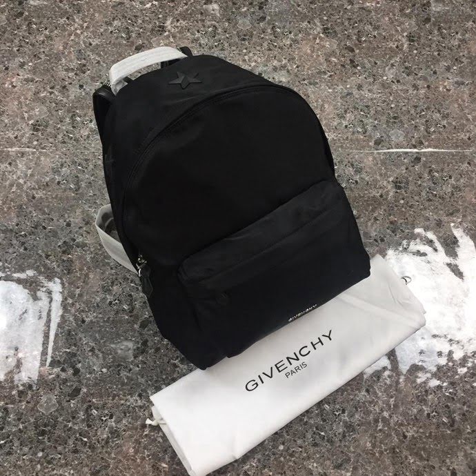 GlVENCHY紀梵希 2018年春款 爆款帆布背包 頭層牛皮 原版亞銀五金 休閒雙肩包 旅遊出行必備  tsg1133