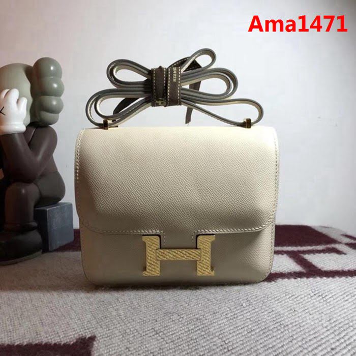 HERMES愛馬仕 空姐包 constance 奶昔白 EPSOM 18cm 金扣扣 銀扣扣 蠟線縫製 單肩斜挎包  Ama1471