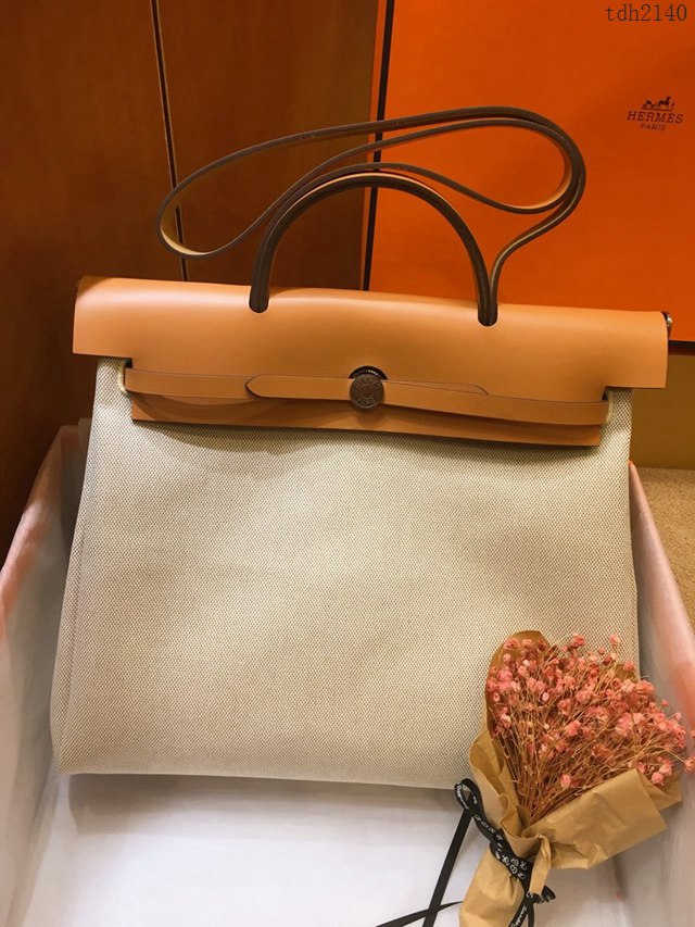 Hermes包包 愛馬仕大號Herbag 純手藝內縫款 杏/淺啡 原廠皮 手提肩背斜挎包 男女同款  tdh2140
