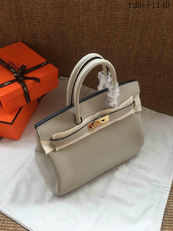 愛馬仕HERMES Birkin 鉑金包 珍珠灰 進口小牛皮 金銀扣 皮質細膩柔軟 時尚女手提包  tdher1140