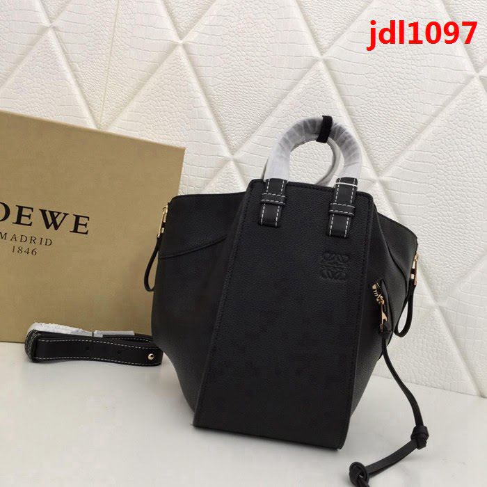 LOEWE羅意威 最新爆款 羅家Hammock系列 荔枝皮拼色 百搭款 小牛皮手提肩背包 0164  jdl1097